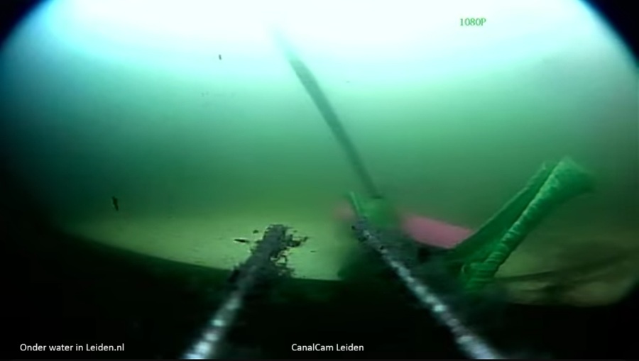 De Bezem door de gracht: CanalCam Leiden