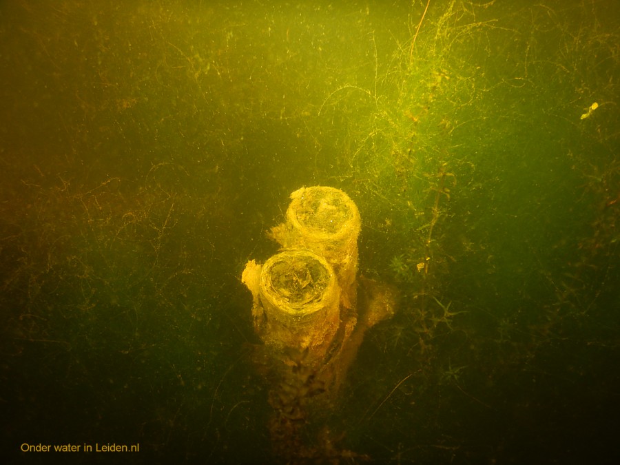 vuurwerkresten onder water laten giftige stoffen los